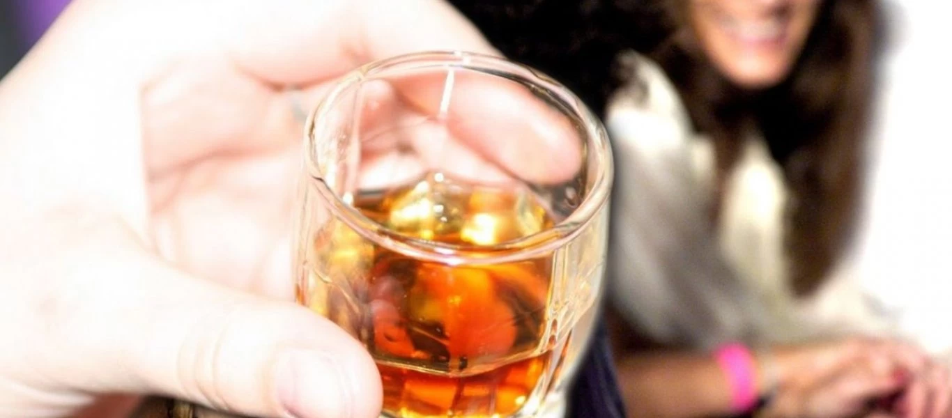 Αυτές είναι οι παρενέργειες στον οργανισμό σας όταν κόβετε το αλκοόλ